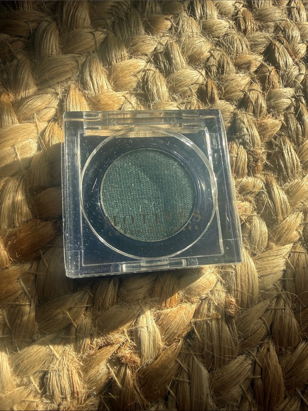 Motives brown Eyeshadow tripped out  color
